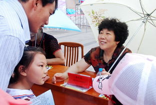 我縣舉辦大型廣場教育咨詢服務(wù)暨改革發(fā)展成果展示活動(dòng)，搭建家校社共育新平臺